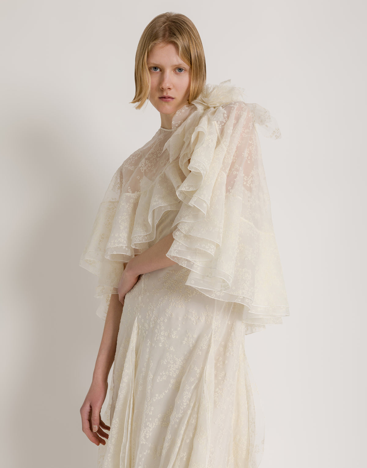 Silk tulle gown with removable cape White Alberta Ferretti Boutique Online 3