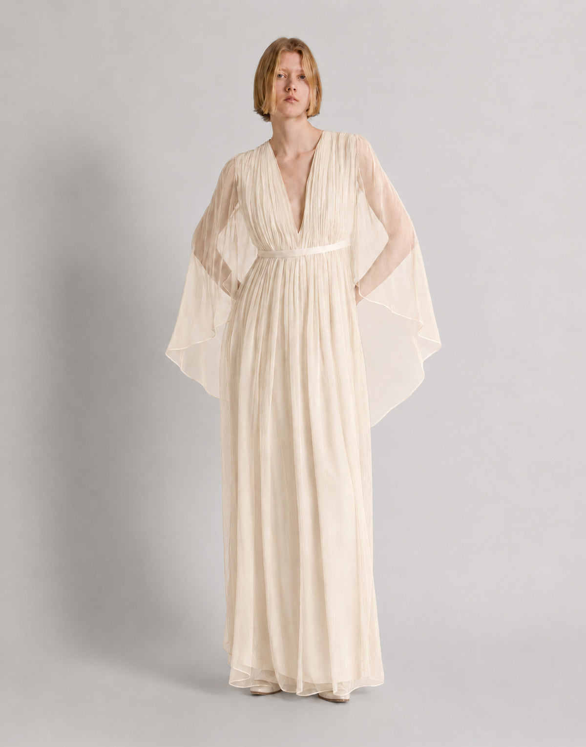 Long chiffon dress with V-neckline and cape 象牙 Alberta Ferretti Boutique Online 2