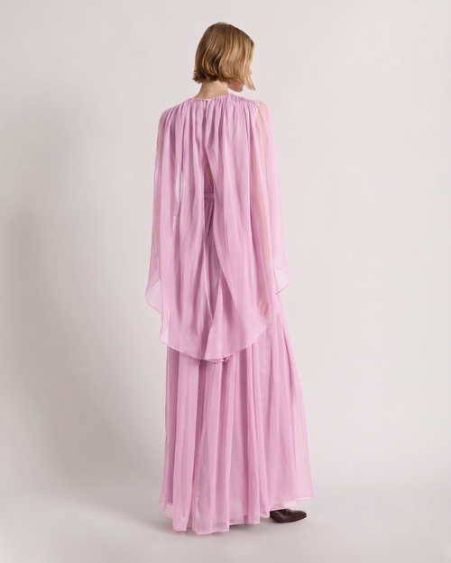 Abito lungo in chiffon con mantella