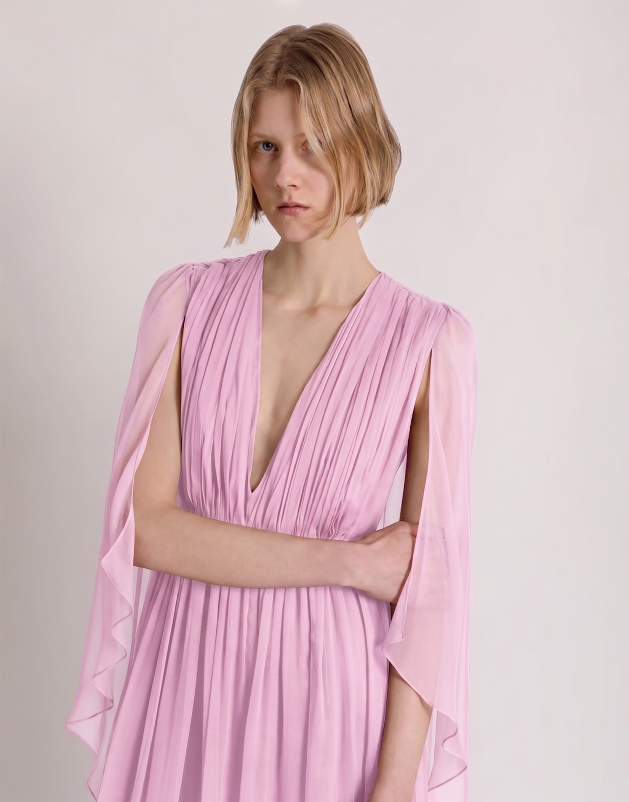 Robe longue en mousseline avec décolleté en V et cape Rose Alberta Ferretti Boutique Online 4