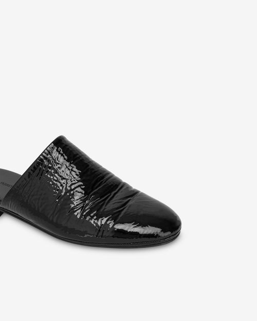 Patent leather Slipper
