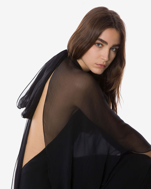 Evening dress with chiffon sleeves