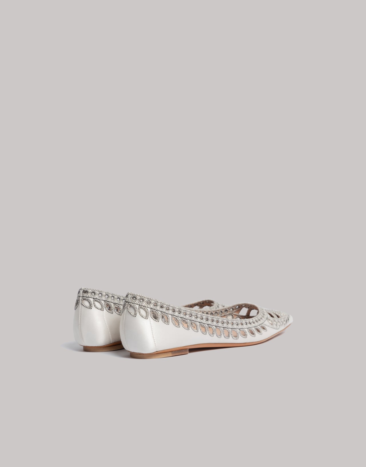 Pointed ballet shoes in broderie anglaise White Alberta Ferretti Boutique Online 2