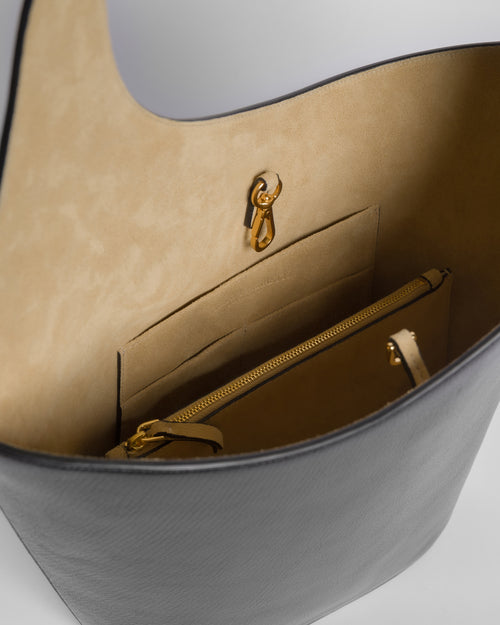 Borsa scultorea in pelle 