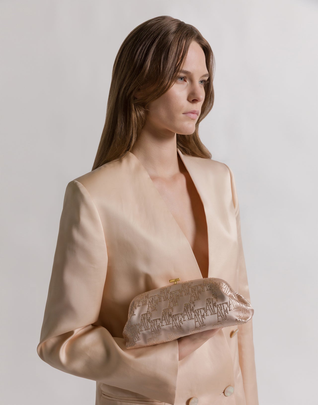 Clutchbag aus Satin mit strassbesetztem AF-Monogramm Pink Alberta Ferretti Boutique Online 1