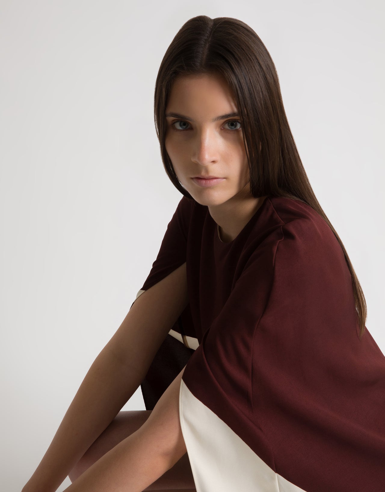 Vestido corto de sarga con estampado foulard Marrón Alberta Ferretti Boutique Online 4