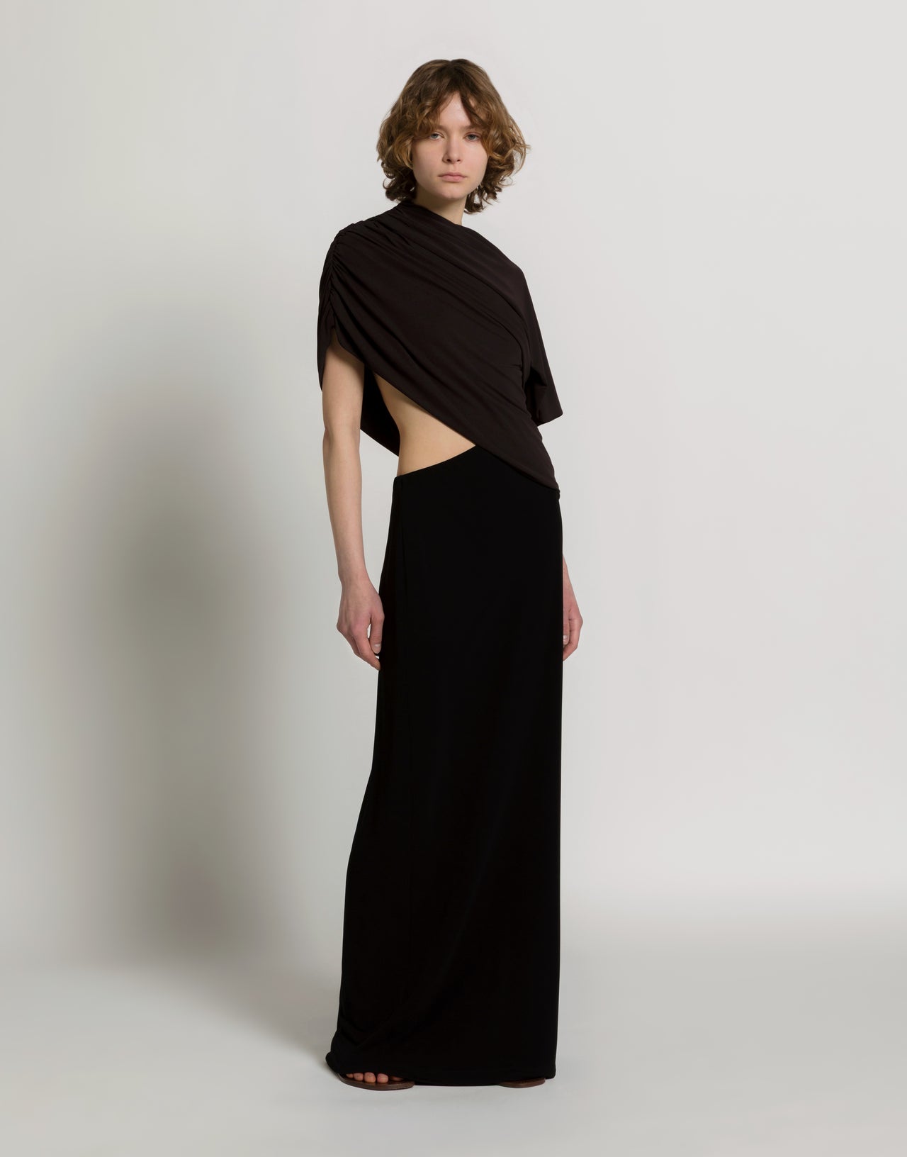 Robe longue drapée avec cut out 黑色 Alberta Ferretti Boutique Online 1