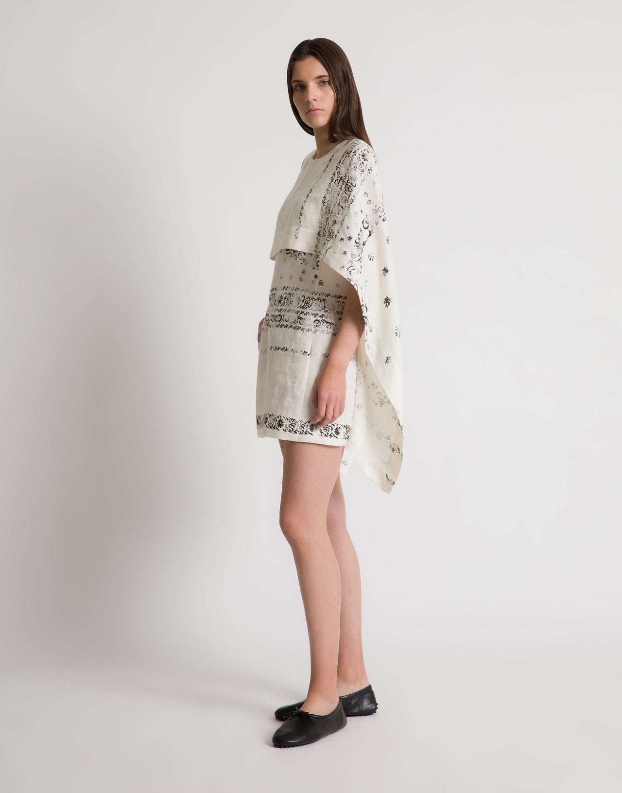 Vestido corto de lino estampado con mantilla Blanco Alberta Ferretti Boutique Online 2