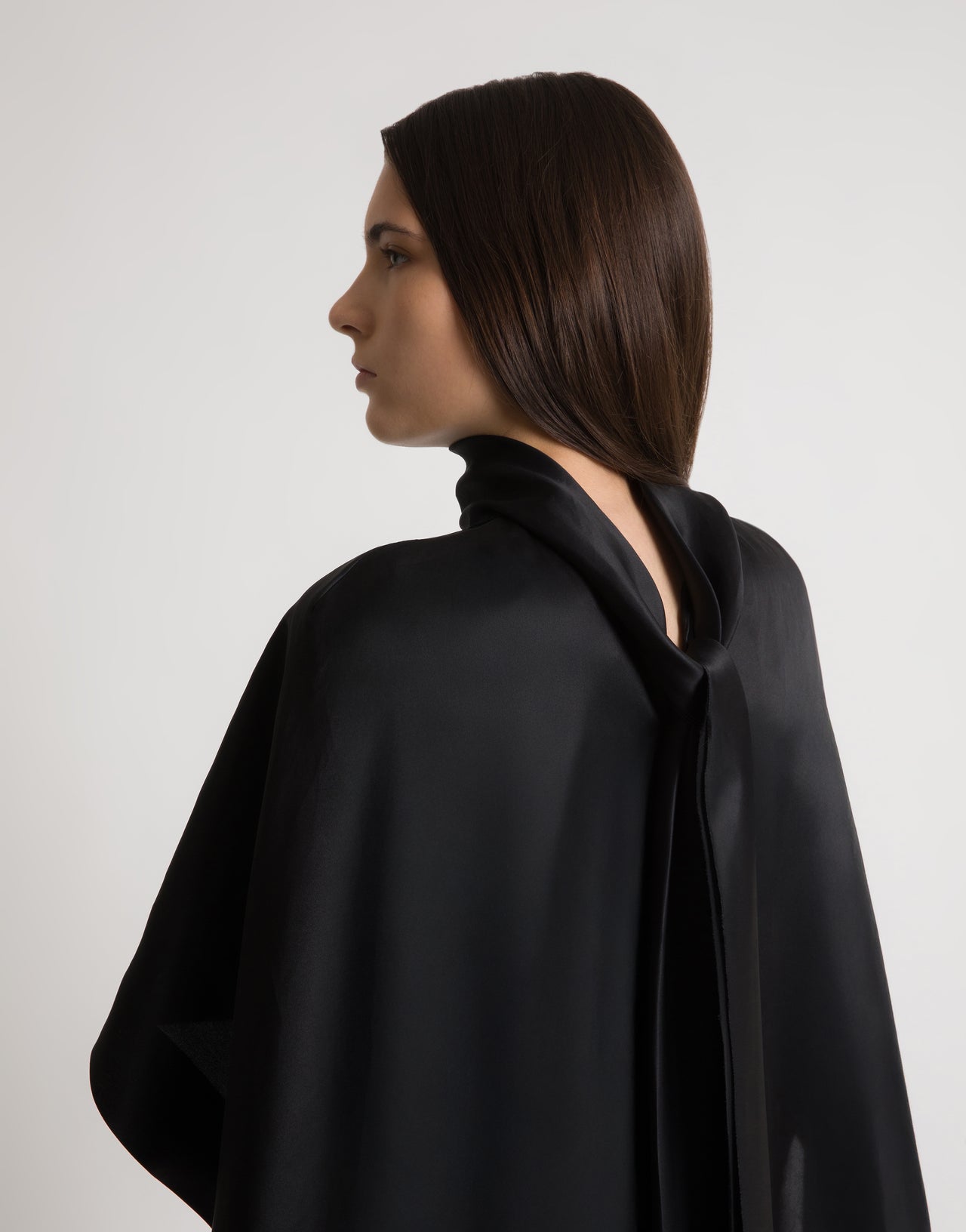 Top cappa in seta Nero Alberta Ferretti Boutique Online 4