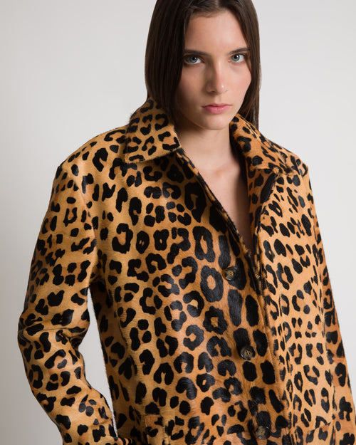 Abrigo de piel con efecto caballito y estampado de leopardo