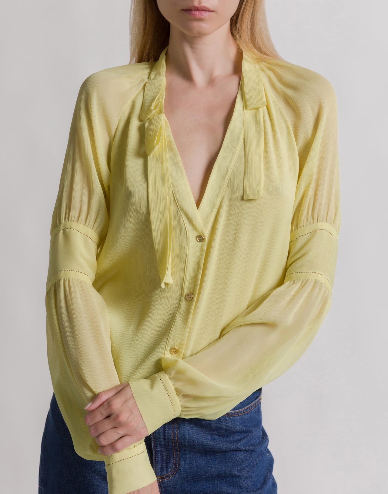 Blusa de seda crepona con lazo Amarillo Alberta Ferretti Boutique Online 4