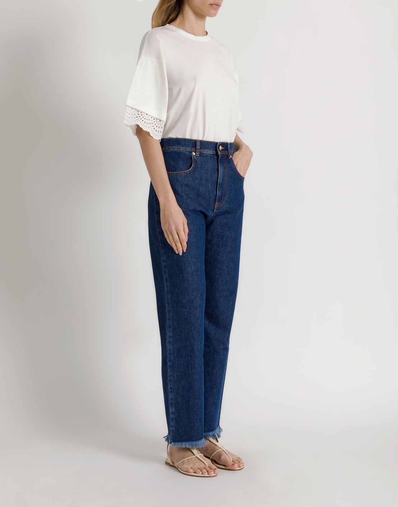 T-shirt with Sangallo Sleeves ホワイト Alberta Ferretti Boutique Online 2