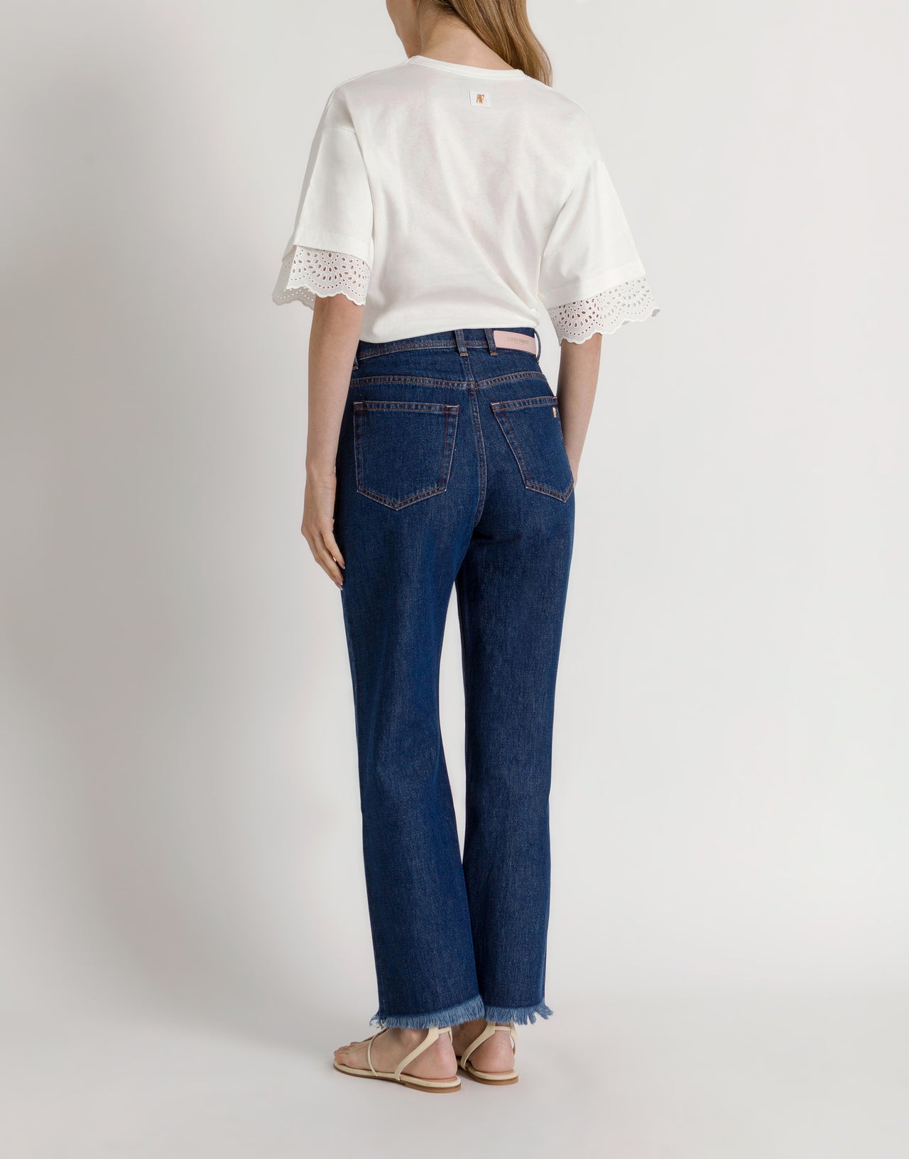 T-shirt with Sangallo Sleeves ホワイト Alberta Ferretti Boutique Online 3