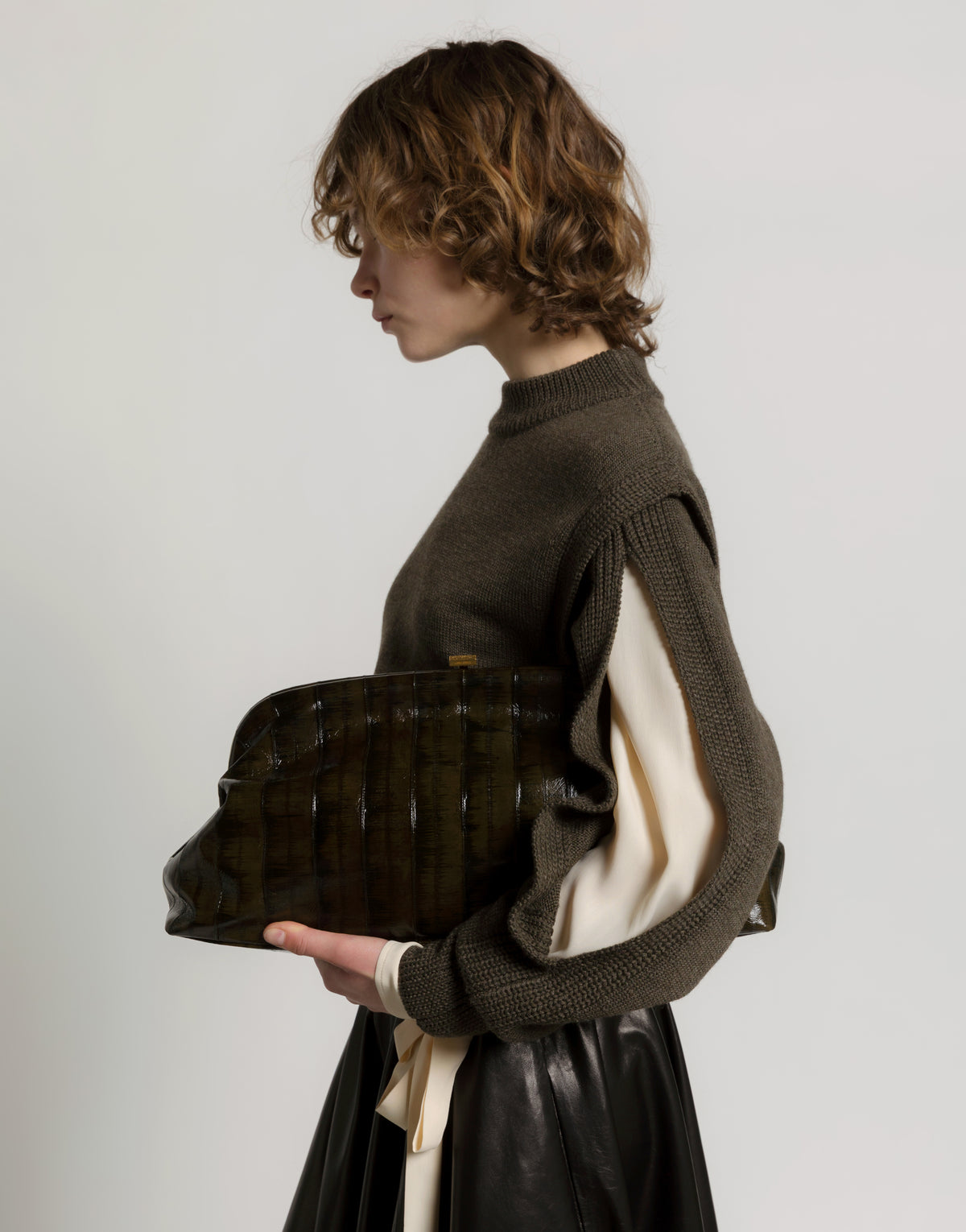Maxi-Pouch aus glänzendem Aalleder Grün Alberta Ferretti Boutique Online 2