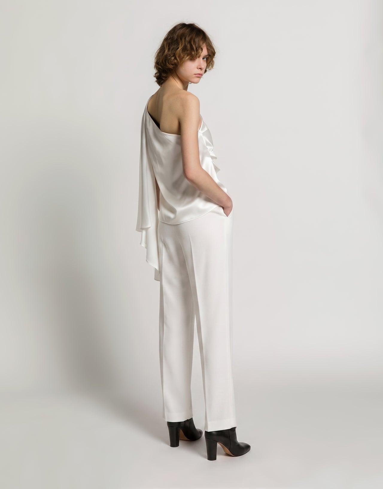 Pantalon droit en Enver satin Blanc Alberta Ferretti Boutique Online 3