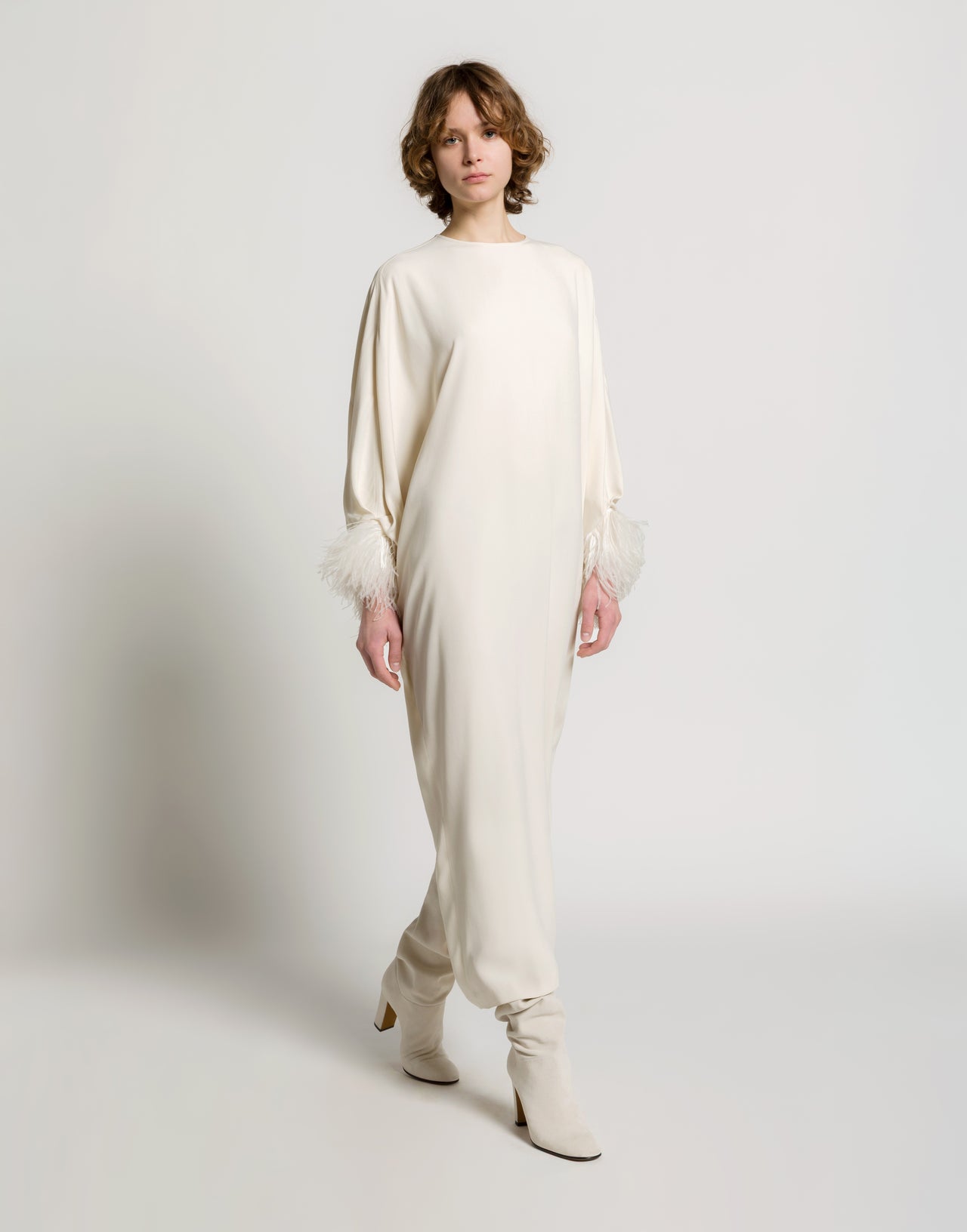 Abito in enver satin con piume Bianco Alberta Ferretti Boutique Online 2