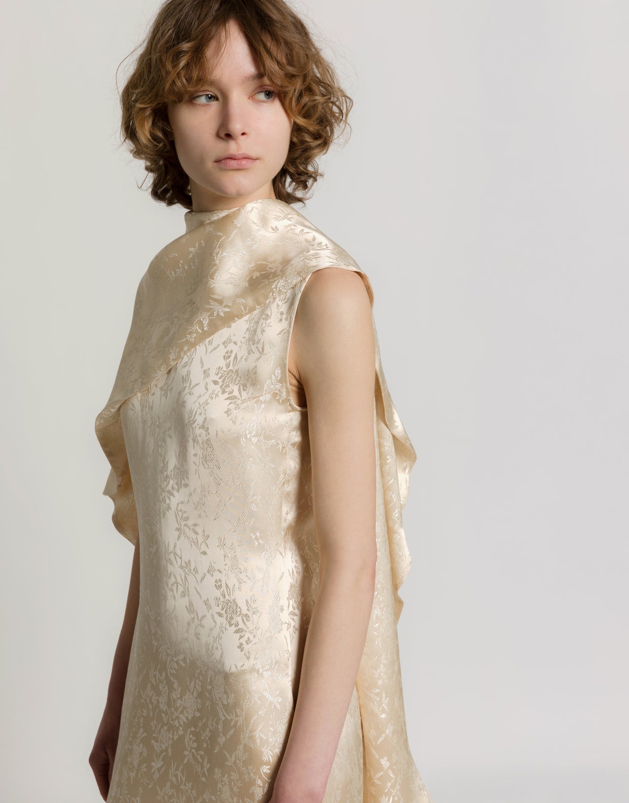 Fließendes Jacquard-Blumenkleid mit Cape Elfenbein Alberta Ferretti Boutique Online 4