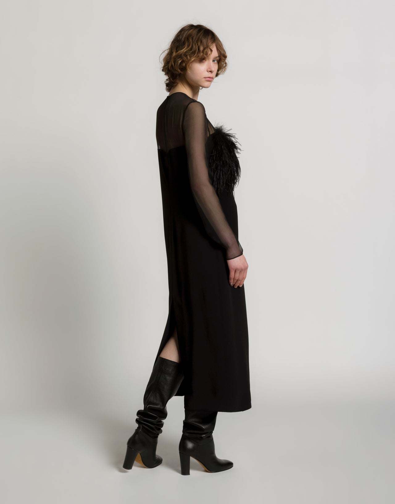 Enver satin long dress with feathers and chiffon sleeves 黑色 Alberta Ferretti Boutique Online 3