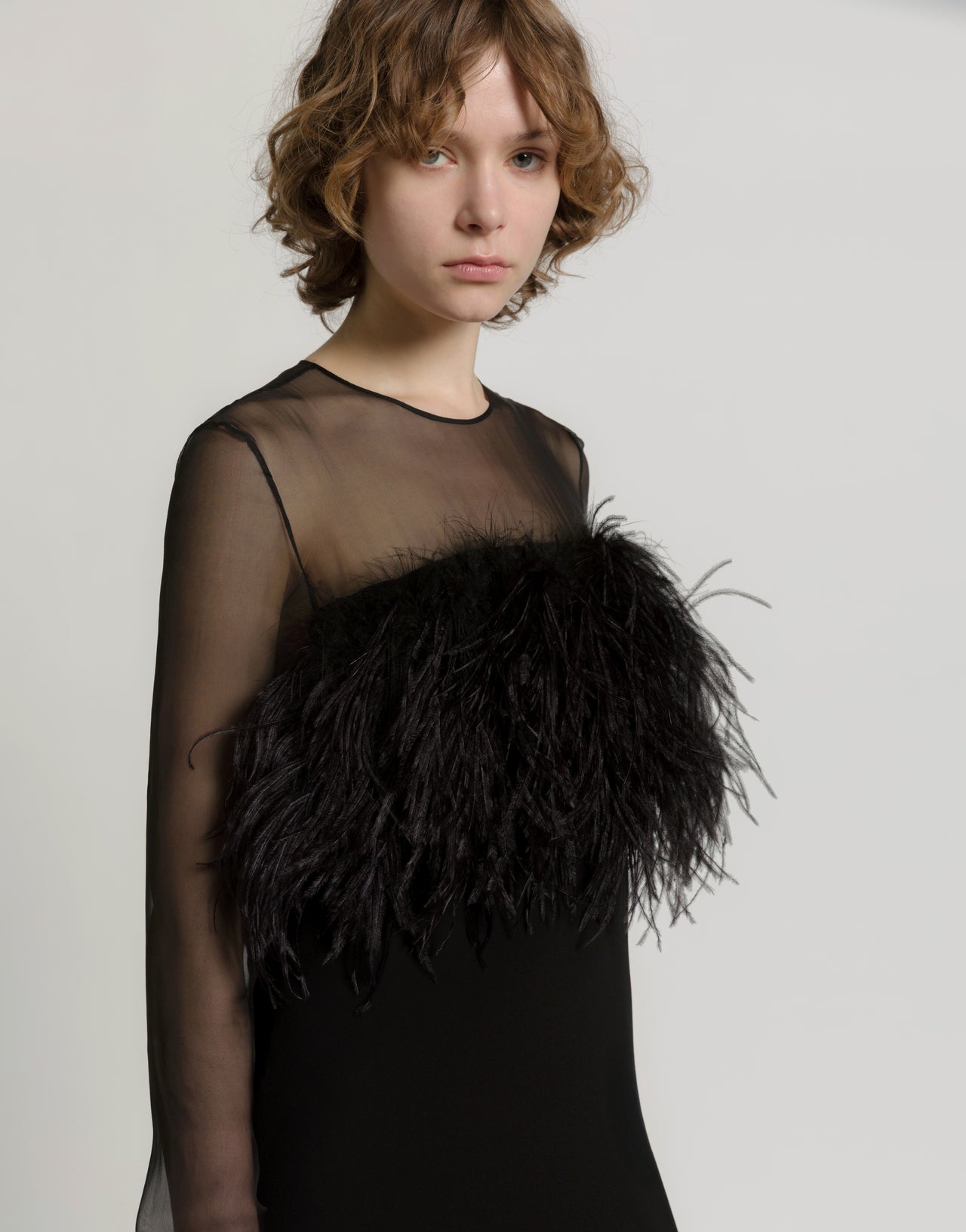 Enver satin long dress with feathers and chiffon sleeves 黑色 Alberta Ferretti Boutique Online 4