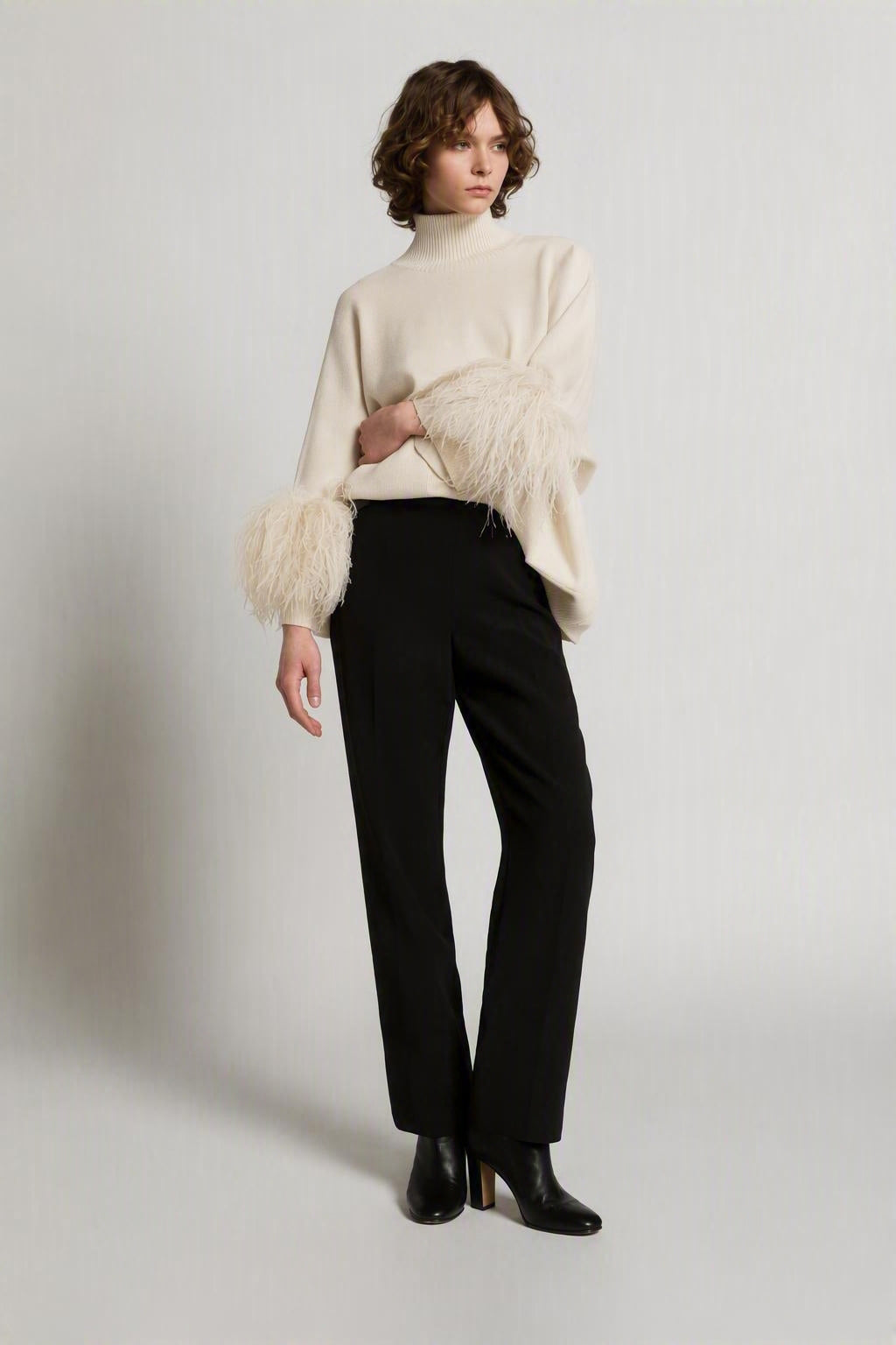 Pullover aus extrafeiner Merinowolle mit Federn an den Bündchen Weiß Alberta Ferretti Boutique Online 2