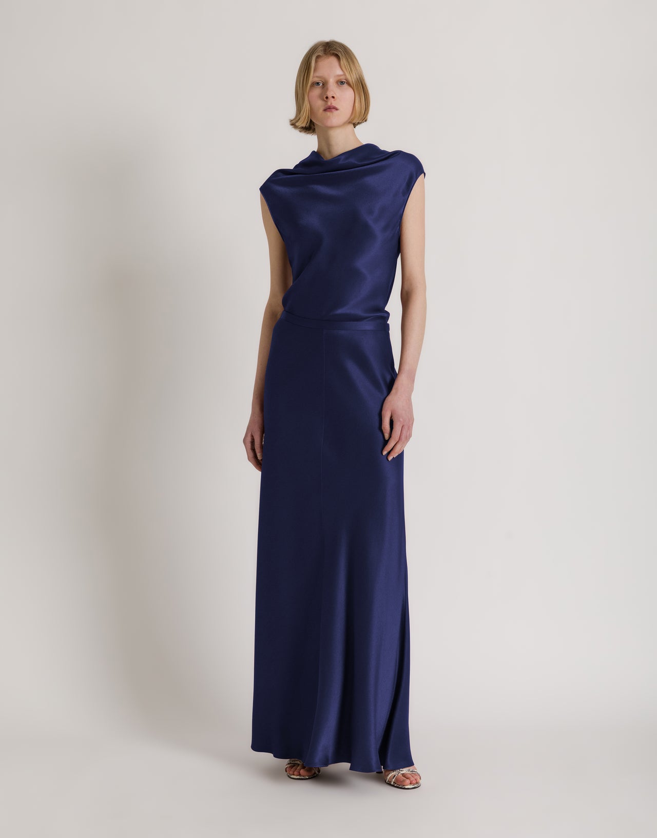 Gonna lunga in raso lucido Blu Alberta Ferretti Boutique Online 2