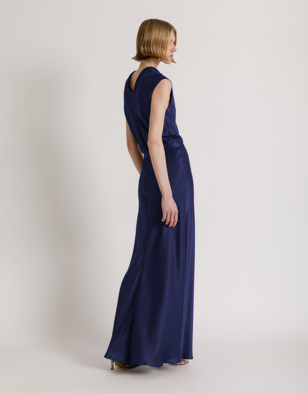 Gonna lunga in raso lucido Blu Alberta Ferretti Boutique Online 3