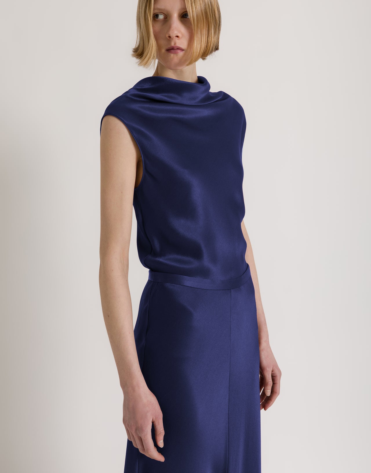 Gonna lunga in raso lucido Blu Alberta Ferretti Boutique Online 4