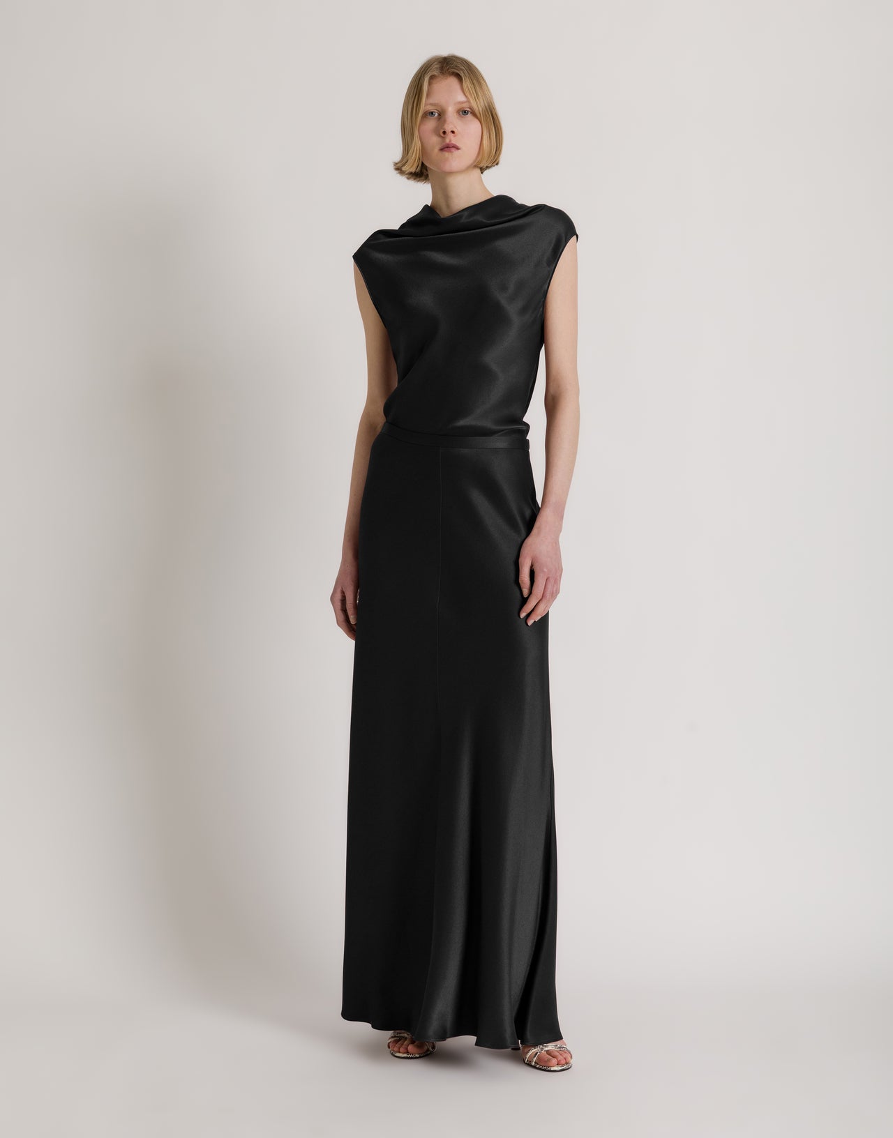 Gonna lunga in raso lucido Nero Alberta Ferretti Boutique Online 2