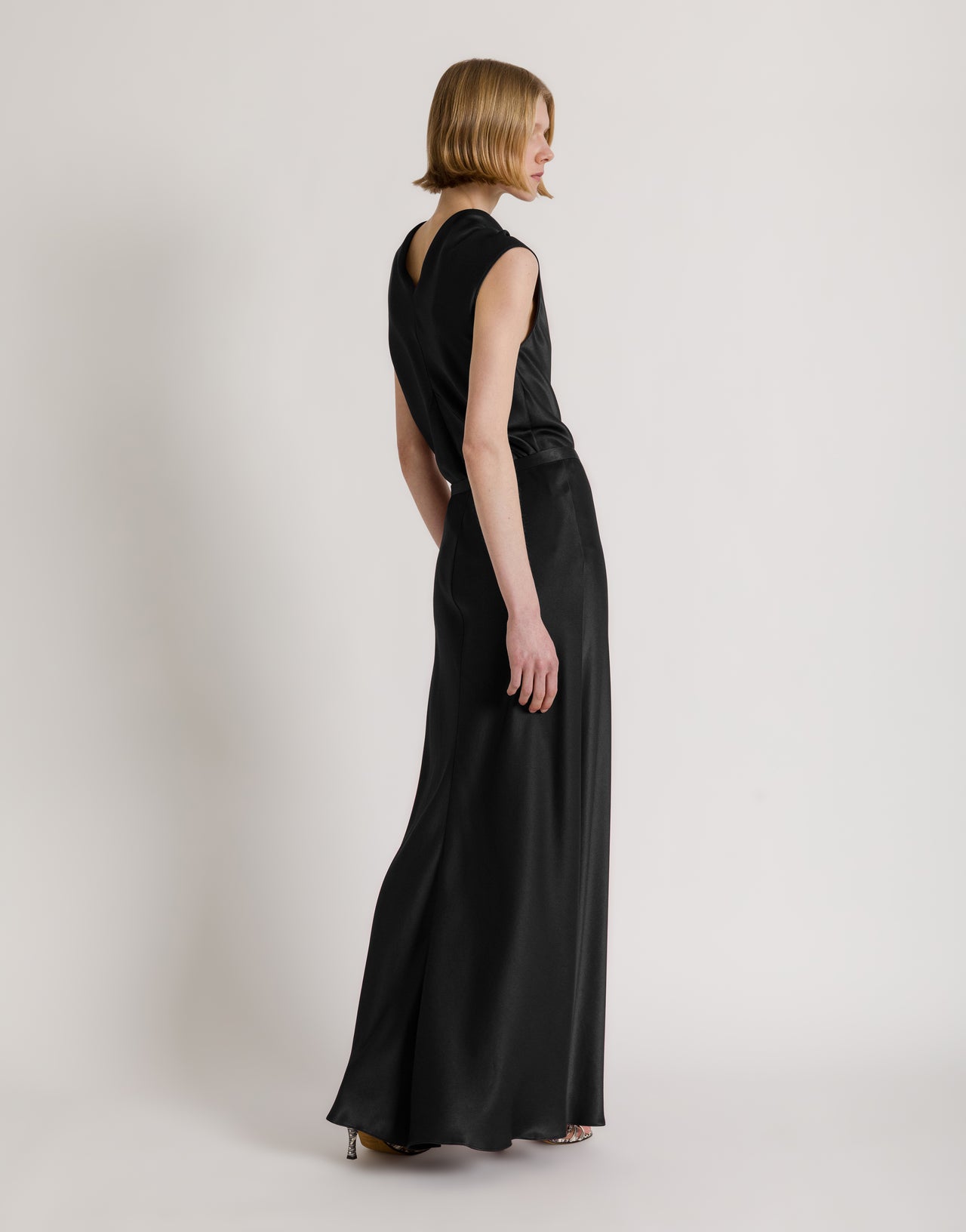 Gonna lunga in raso lucido Nero Alberta Ferretti Boutique Online 3