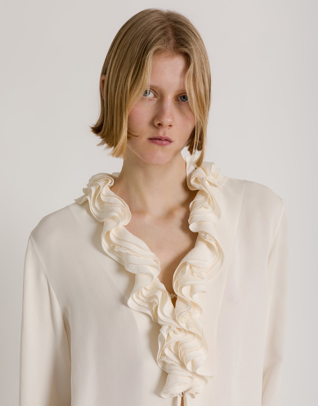 Fluid blouse with sculptural ruffled collar Ivory Alberta Ferretti Boutique Online 4