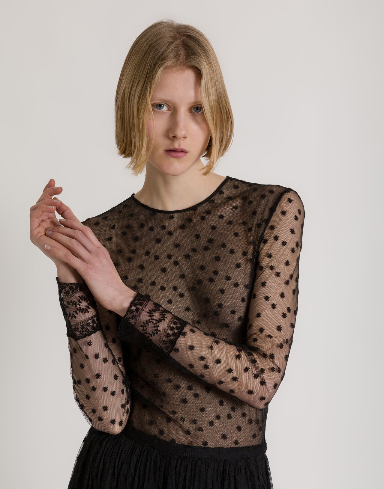 Tüll-Top mit Punktemuster und Spitzenmanschetten Schwarz Alberta Ferretti Boutique Online 4