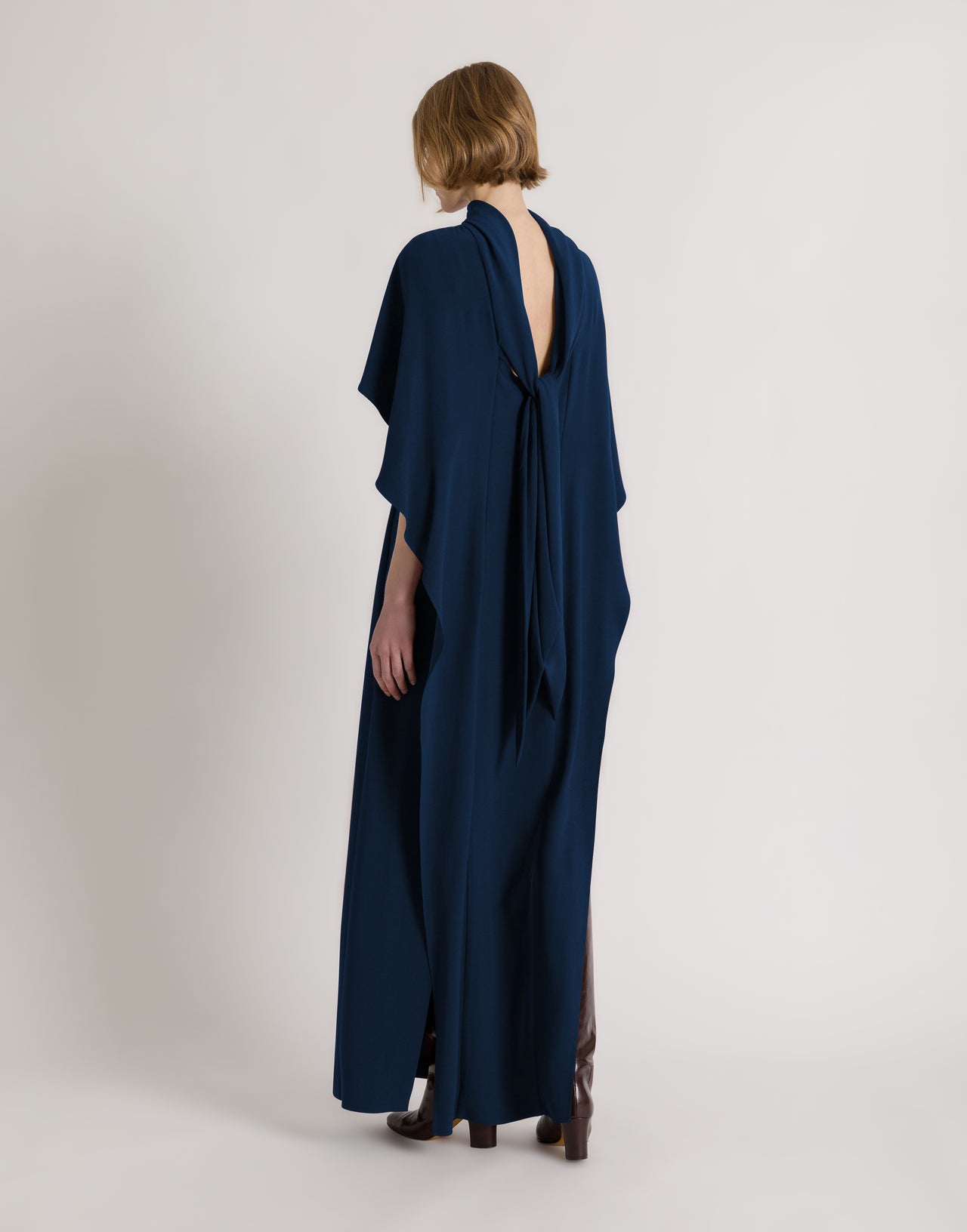 Abito lungo con mantellina Blu Alberta Ferretti Boutique Online 3