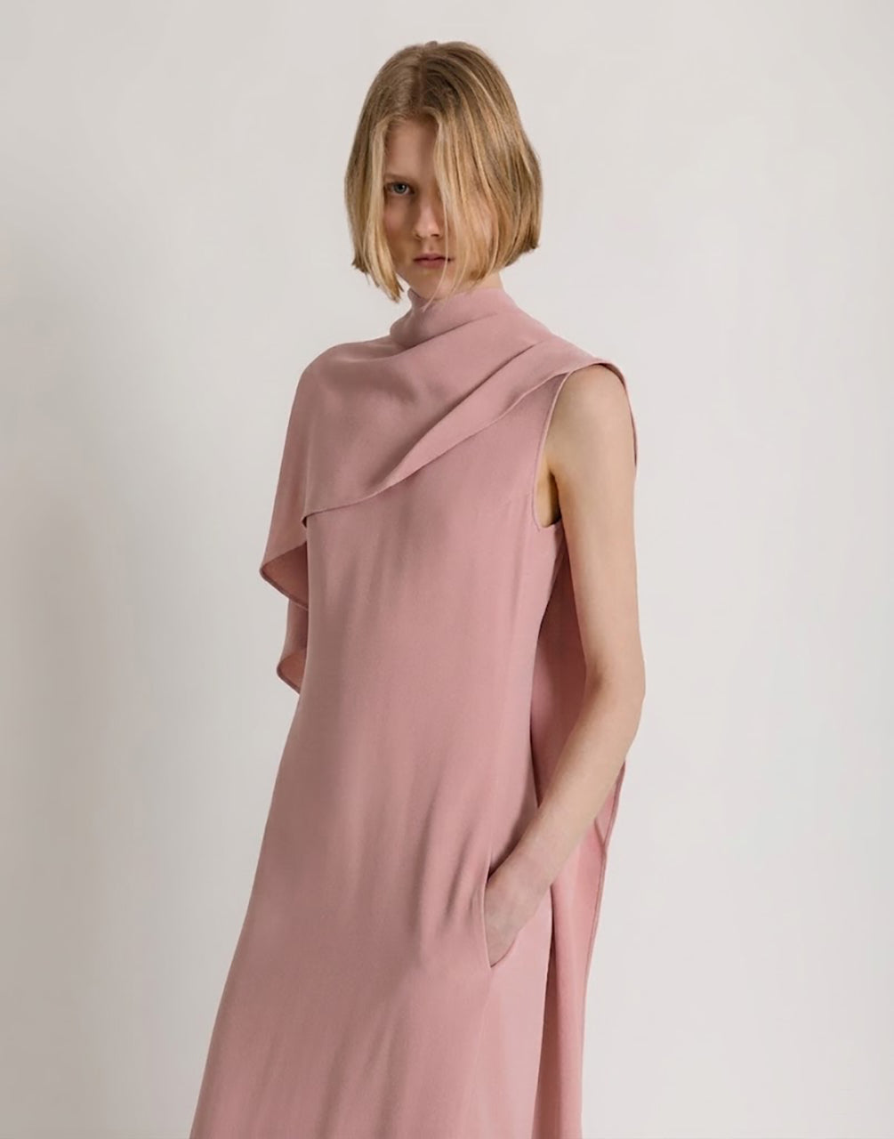 Langes Kleid mit integrierter Cape und Schleife im Rücken Pink Alberta Ferretti Boutique Online 4