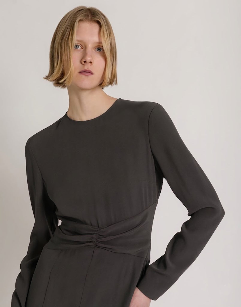 Long-sleeved midi dress with gathered waist Grey Alberta Ferretti Boutique Online 4