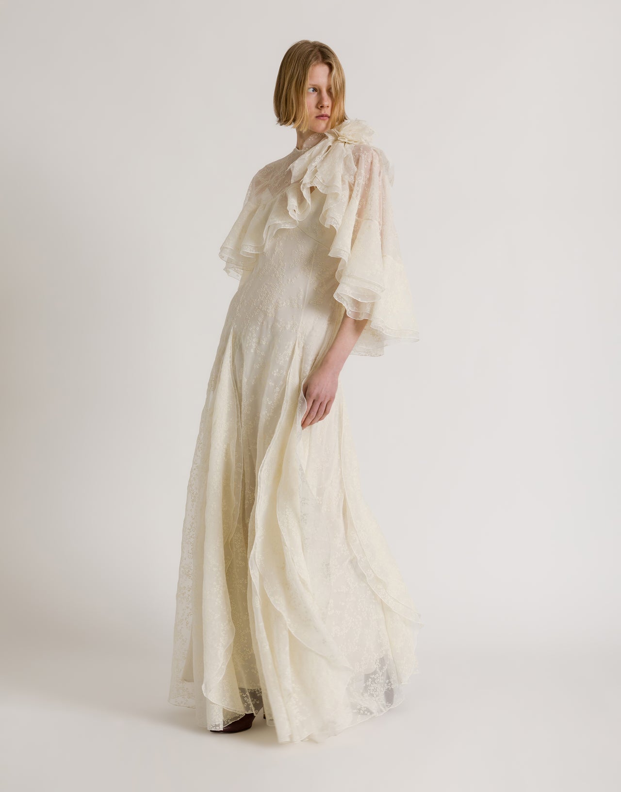 Silk tulle gown with removable cape White Alberta Ferretti Boutique Online 2