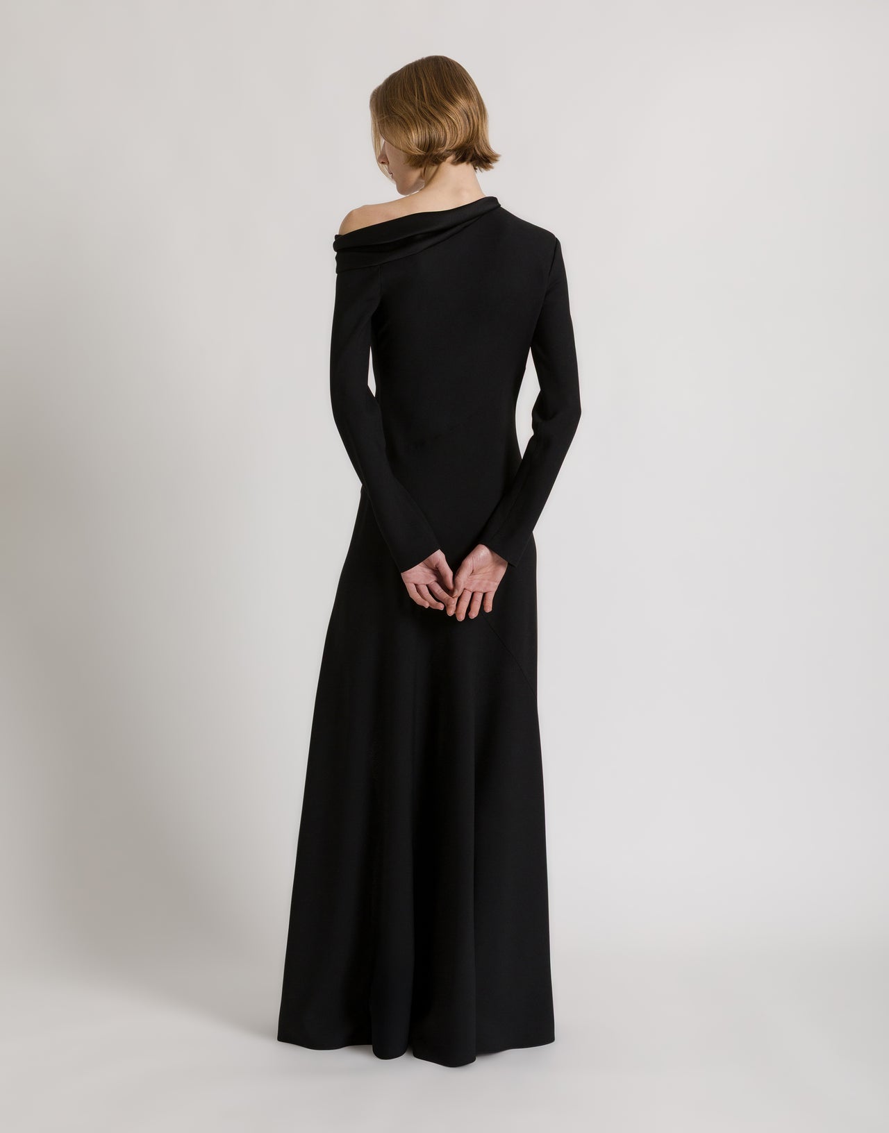 Long off-the-shoulder dress with slit Black Alberta Ferretti Boutique Online 3