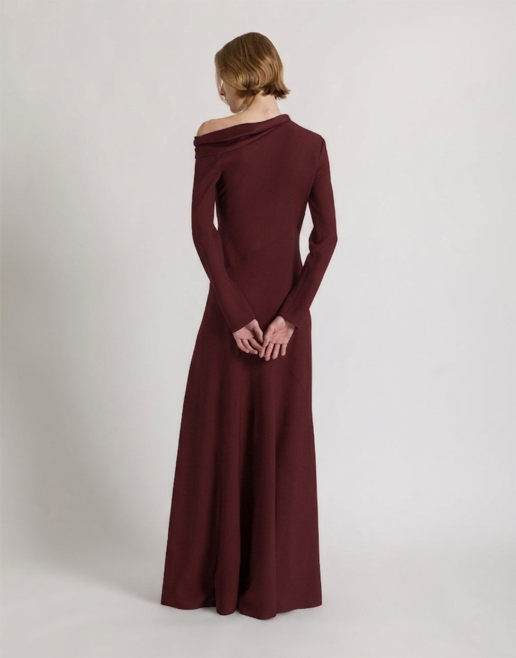 Abito lungo con spalla scoperta e spacco Bordeaux Alberta Ferretti Boutique Online 3