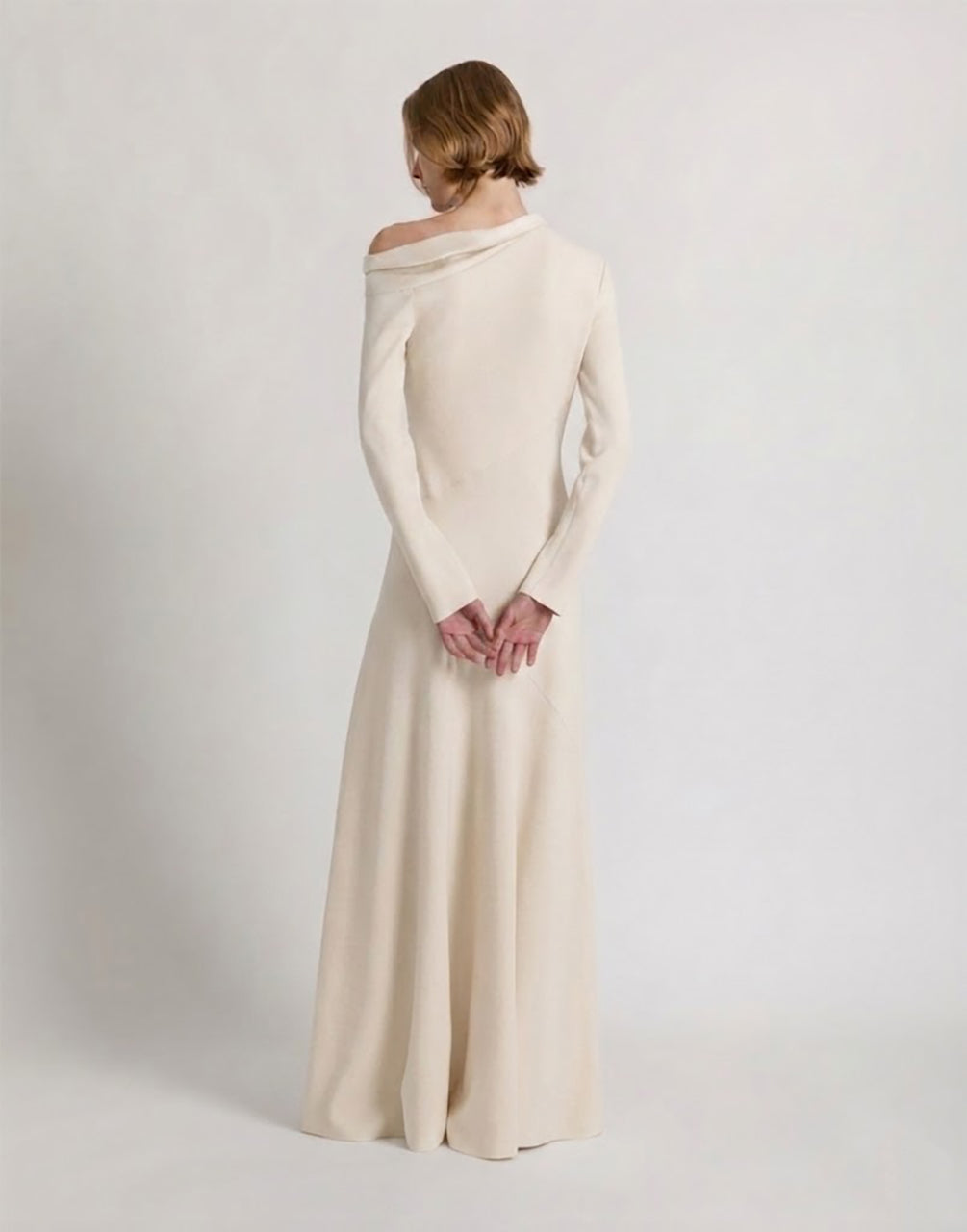 Vestido largo con hombro descubierto y abertura Blanco Alberta Ferretti Boutique Online 2