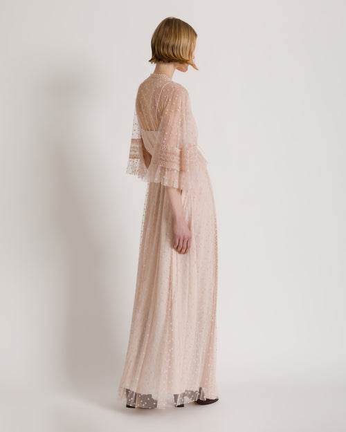 Robe longue en tulle plumetis et détails en dentelle