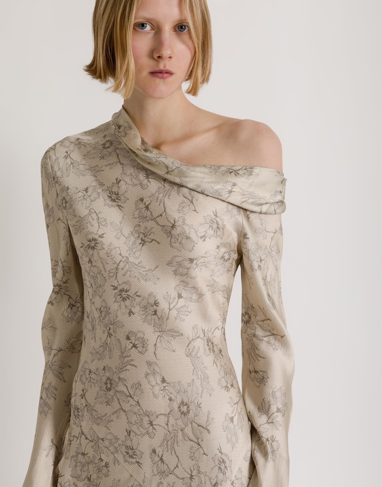 Long floral dress with off-the-shoulder detail Ivory Alberta Ferretti Boutique Online 4