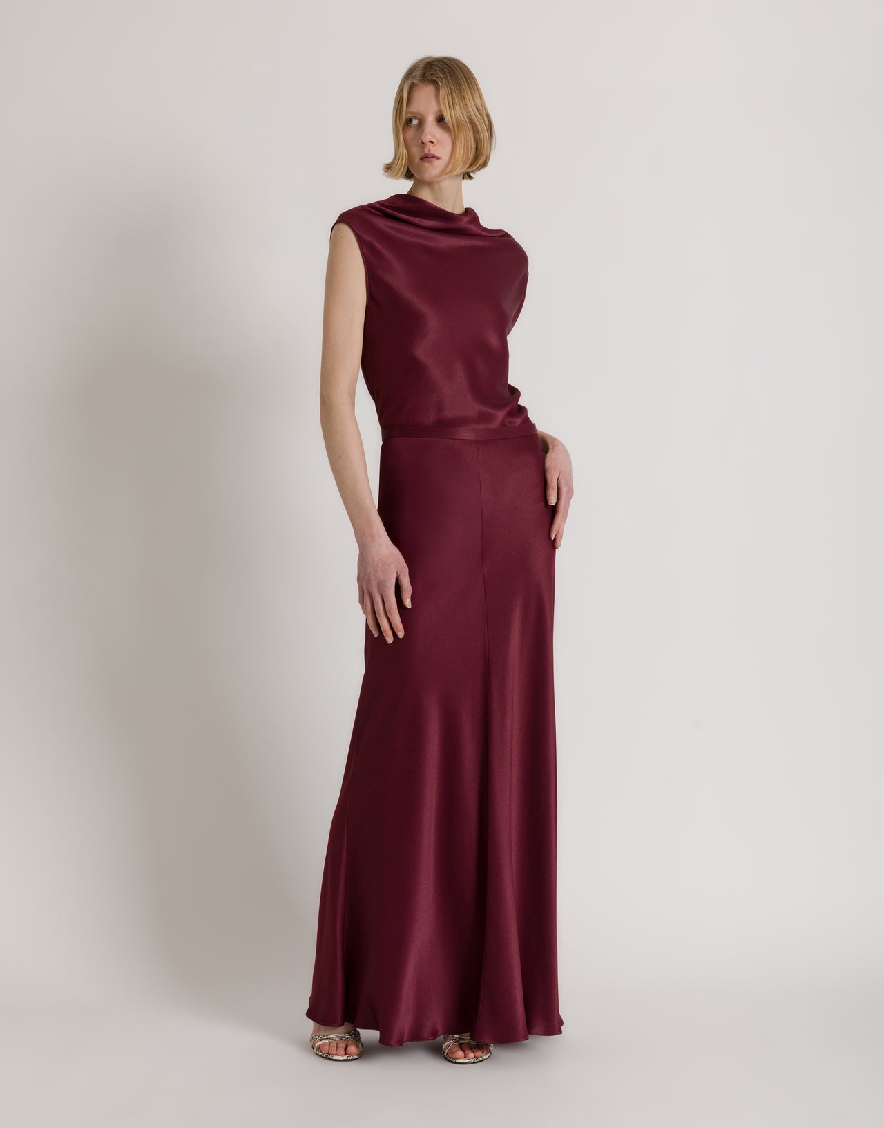 Top sans manches en satin à col drapé Rouge Alberta Ferretti Boutique Online 2