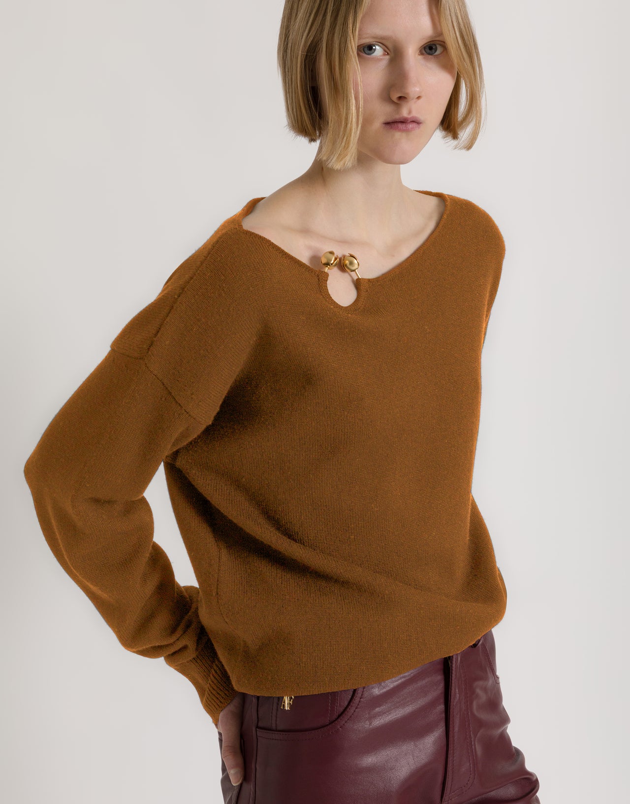 Wool, silk, and cashmere sweater with floral brooch Brown Alberta Ferretti Boutique Online 4