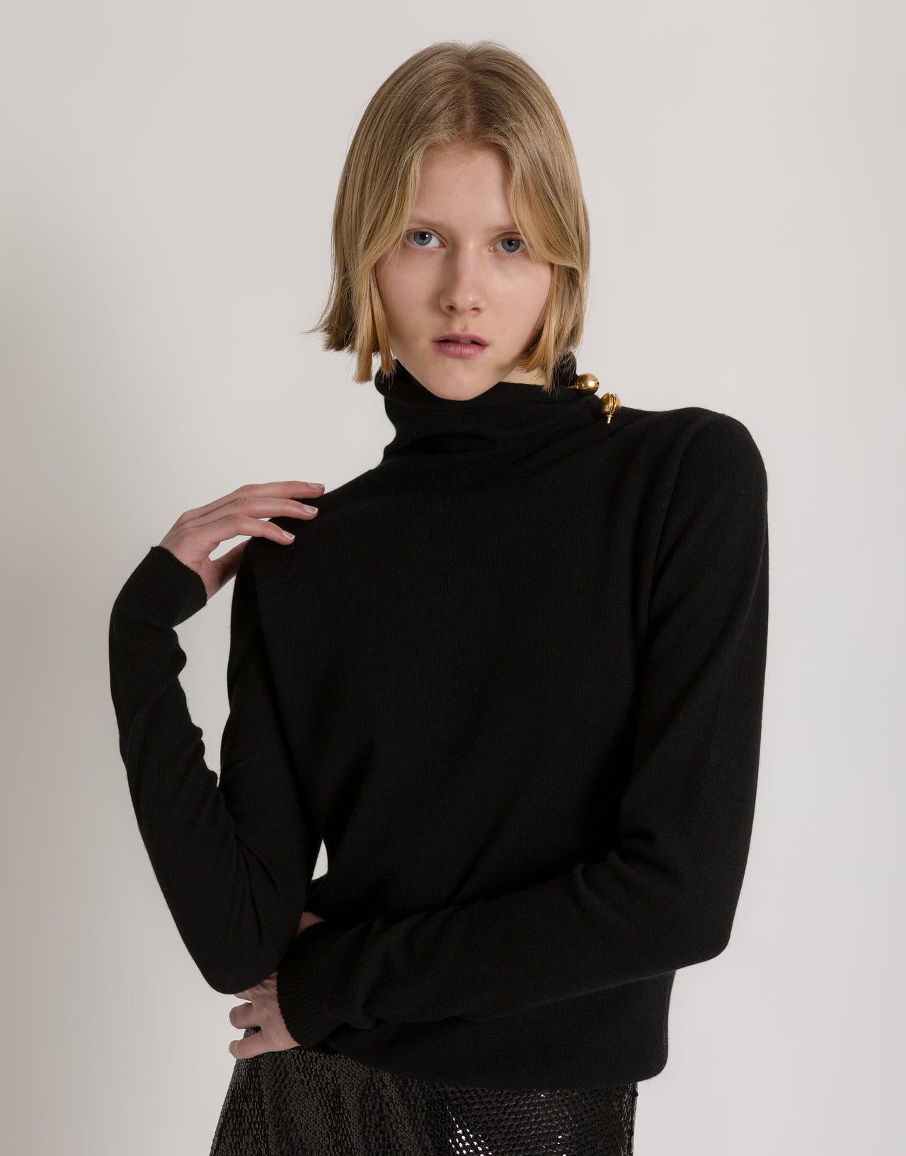 Wool, silk, and cashmere turtleneck sweater with floral brooch Black Alberta Ferretti Boutique Online 4