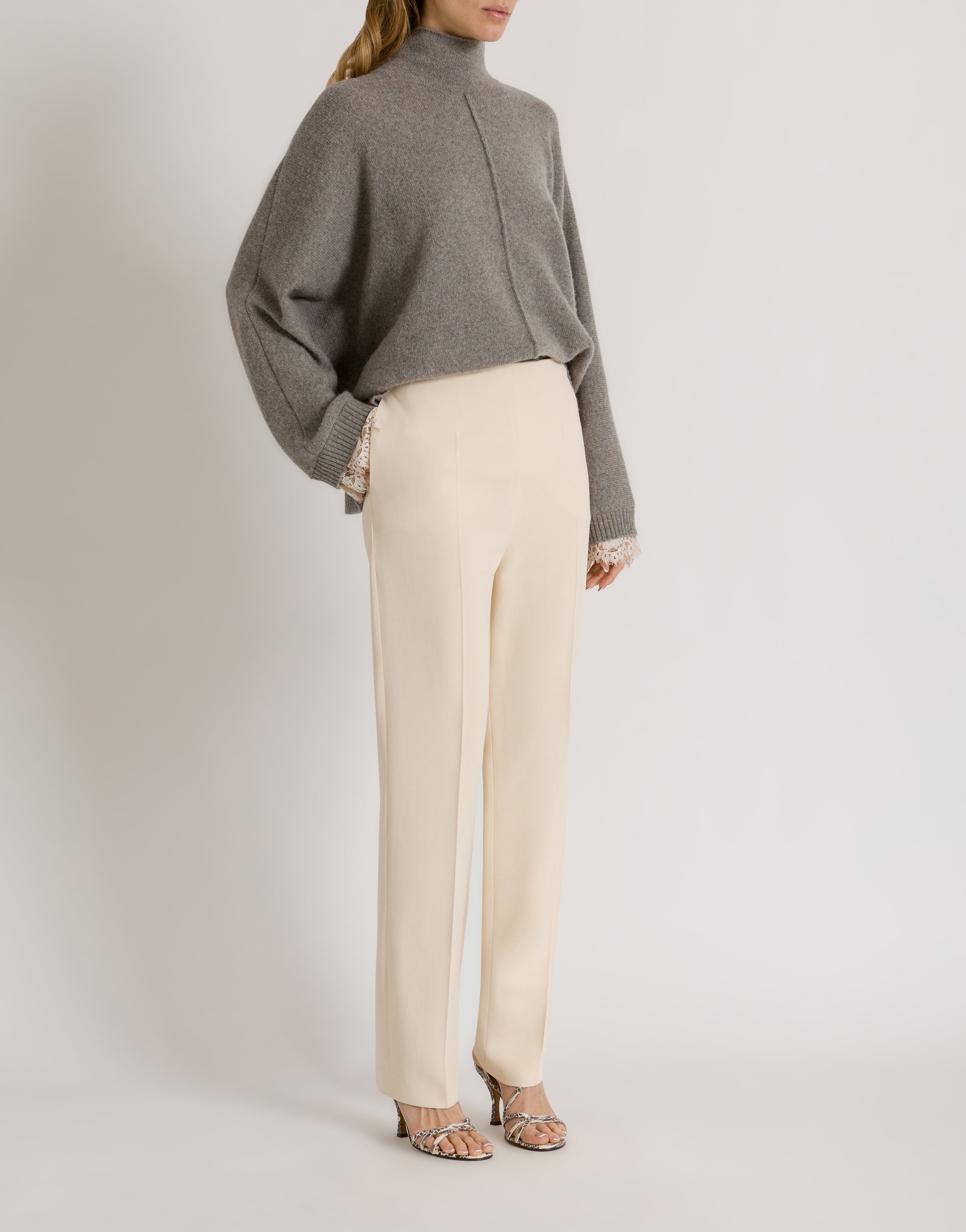 Cashmere sweater with contrasting lace cuffs | Alberta Ferretti