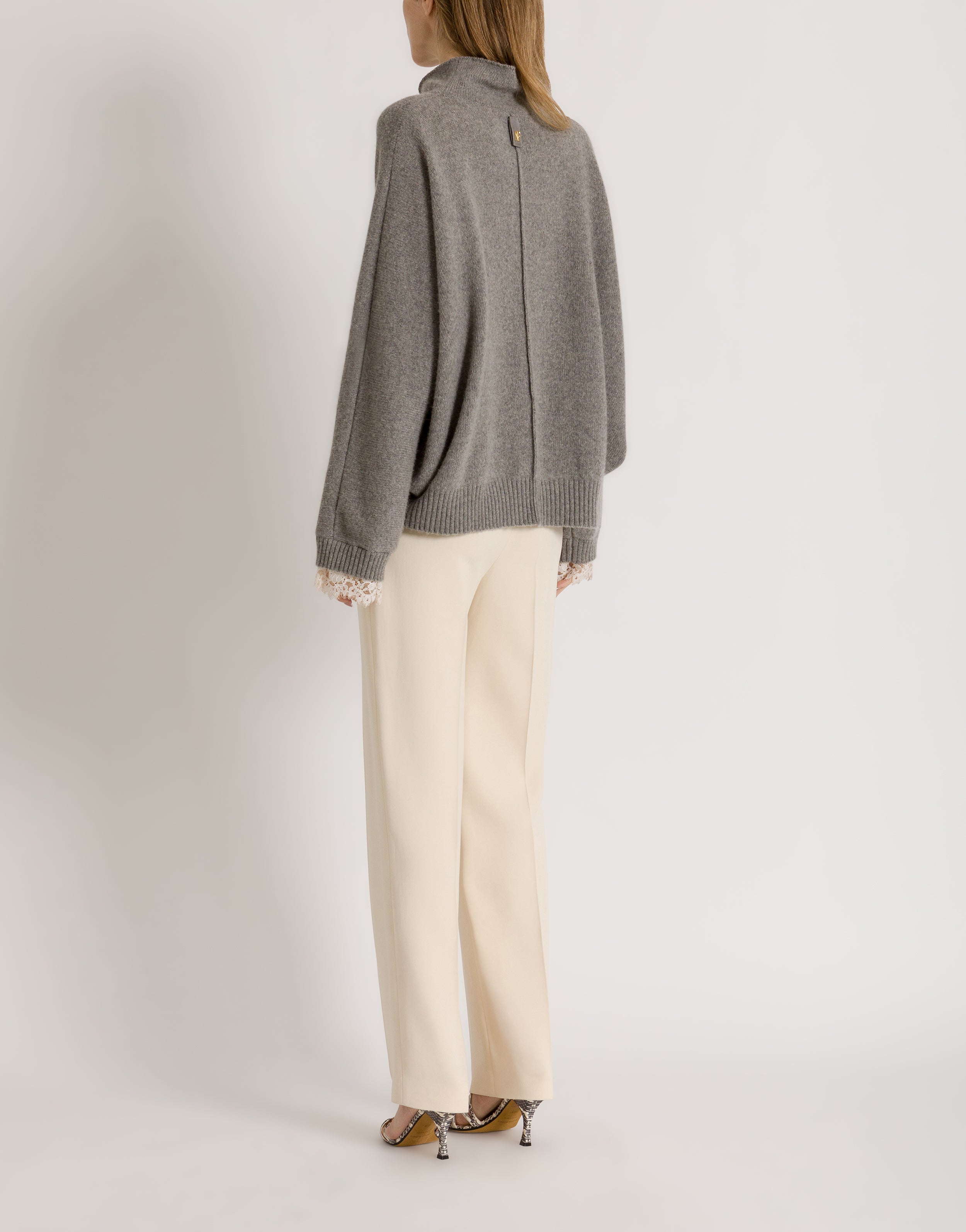 Cashmere sweater with contrasting lace cuffs | Alberta Ferretti
