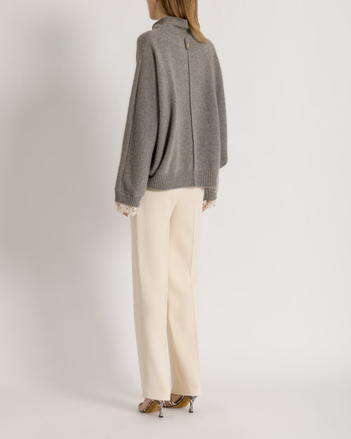 Cashmere sweater with contrasting lace cuffs