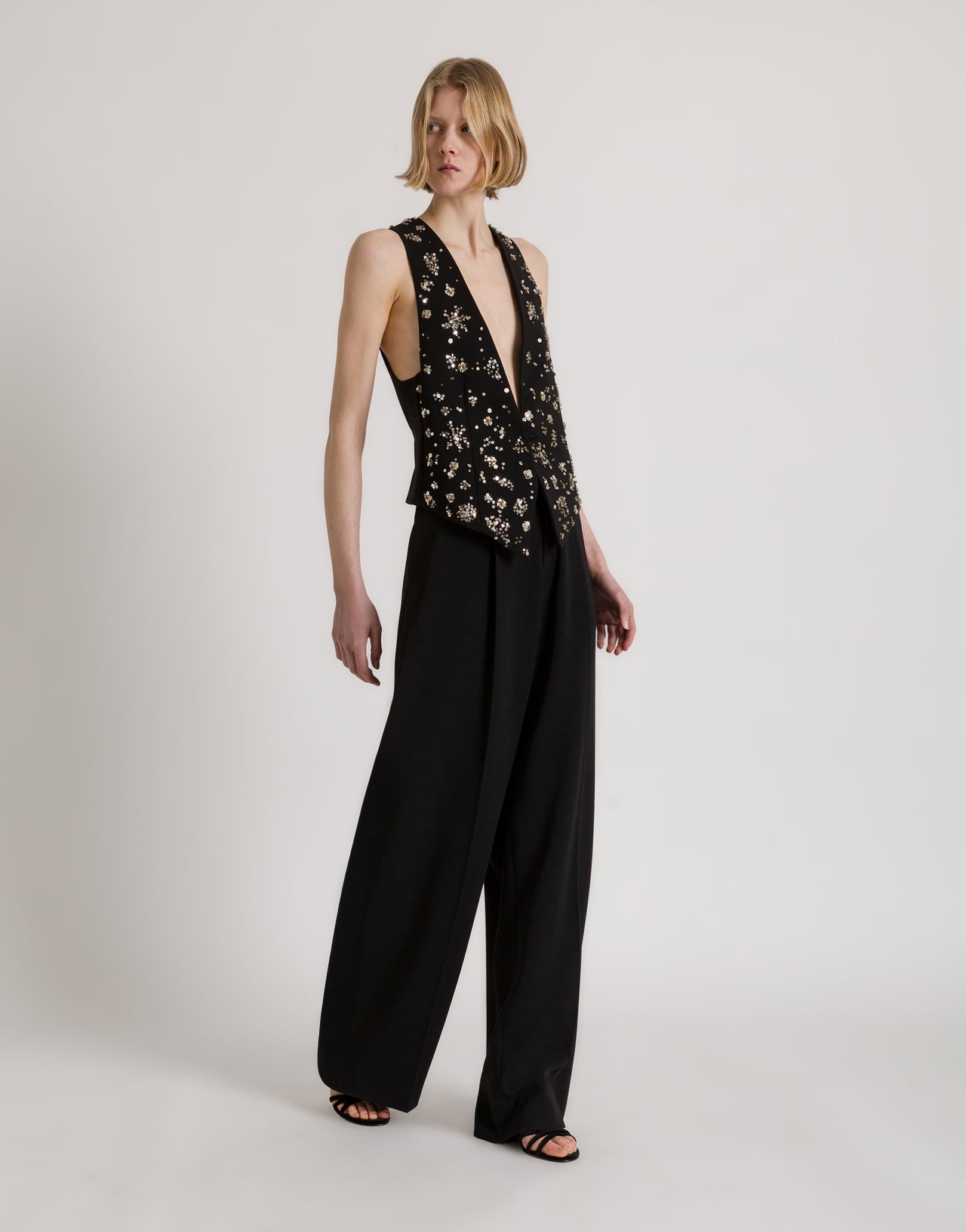 Gilet sartoriale con ricami floreali Nero Alberta Ferretti Boutique Online 2