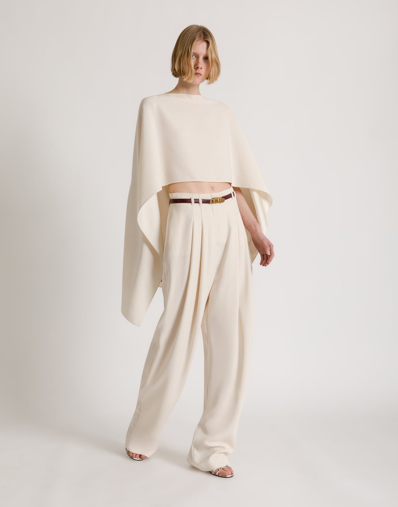 High-low fluid asymmetric cape Ivory Alberta Ferretti Boutique Online 2