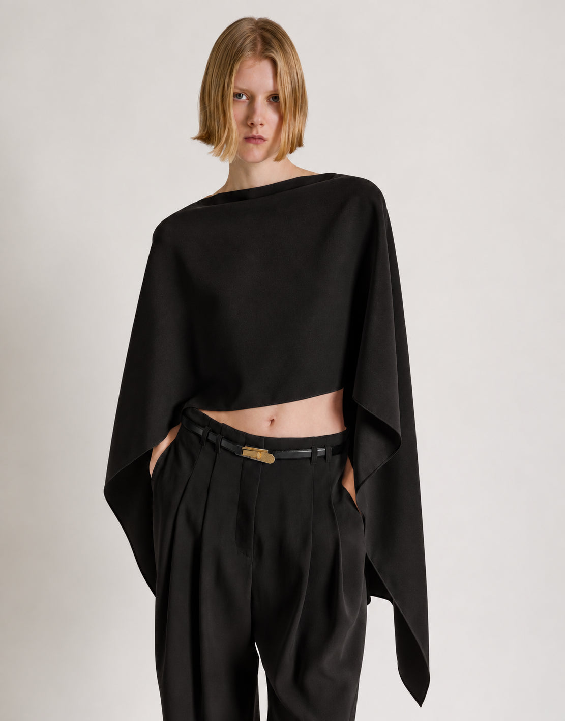 Capa fluida asimétrica Negro Alberta Ferretti Boutique Online 3