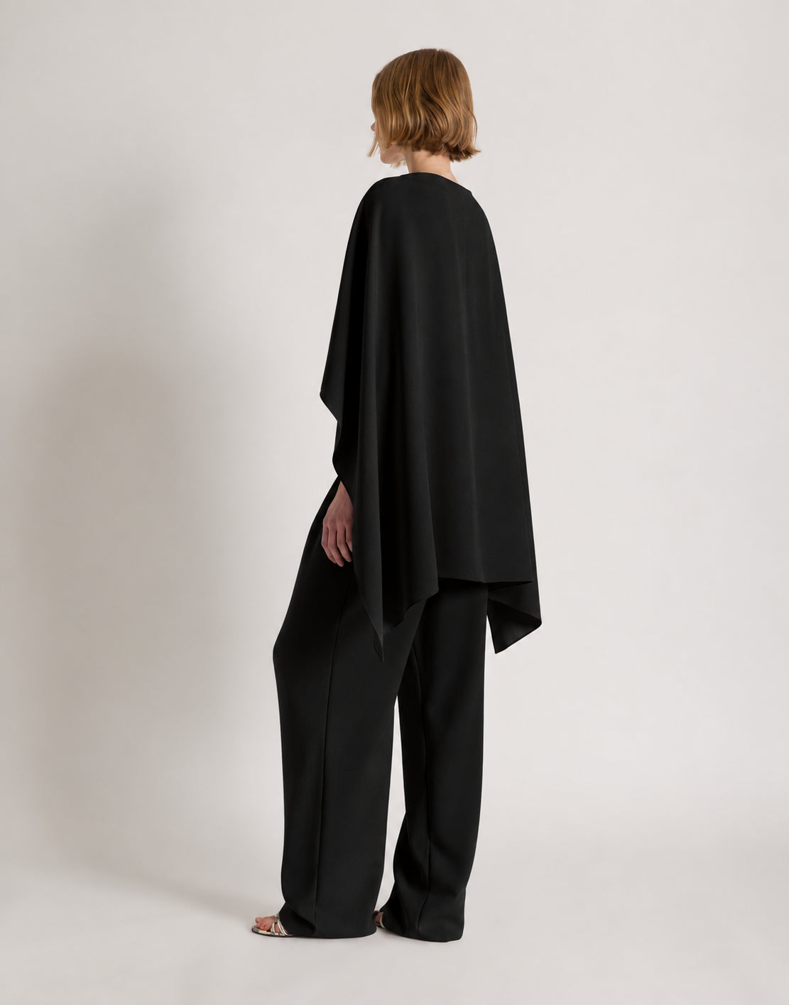 Capa fluida asimétrica Negro Alberta Ferretti Boutique Online 2